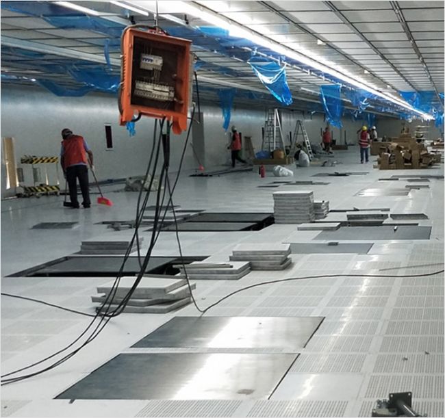 百級(jí)無塵車間不銹鋼減震工作臺(tái)